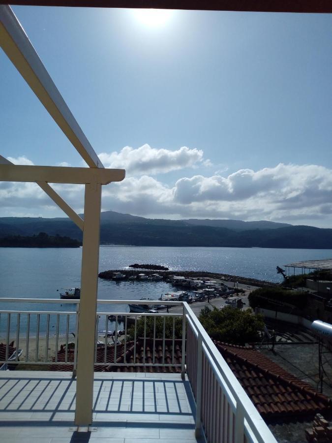 Apartament To Limanaki Finikounda Zewnętrze zdjęcie
